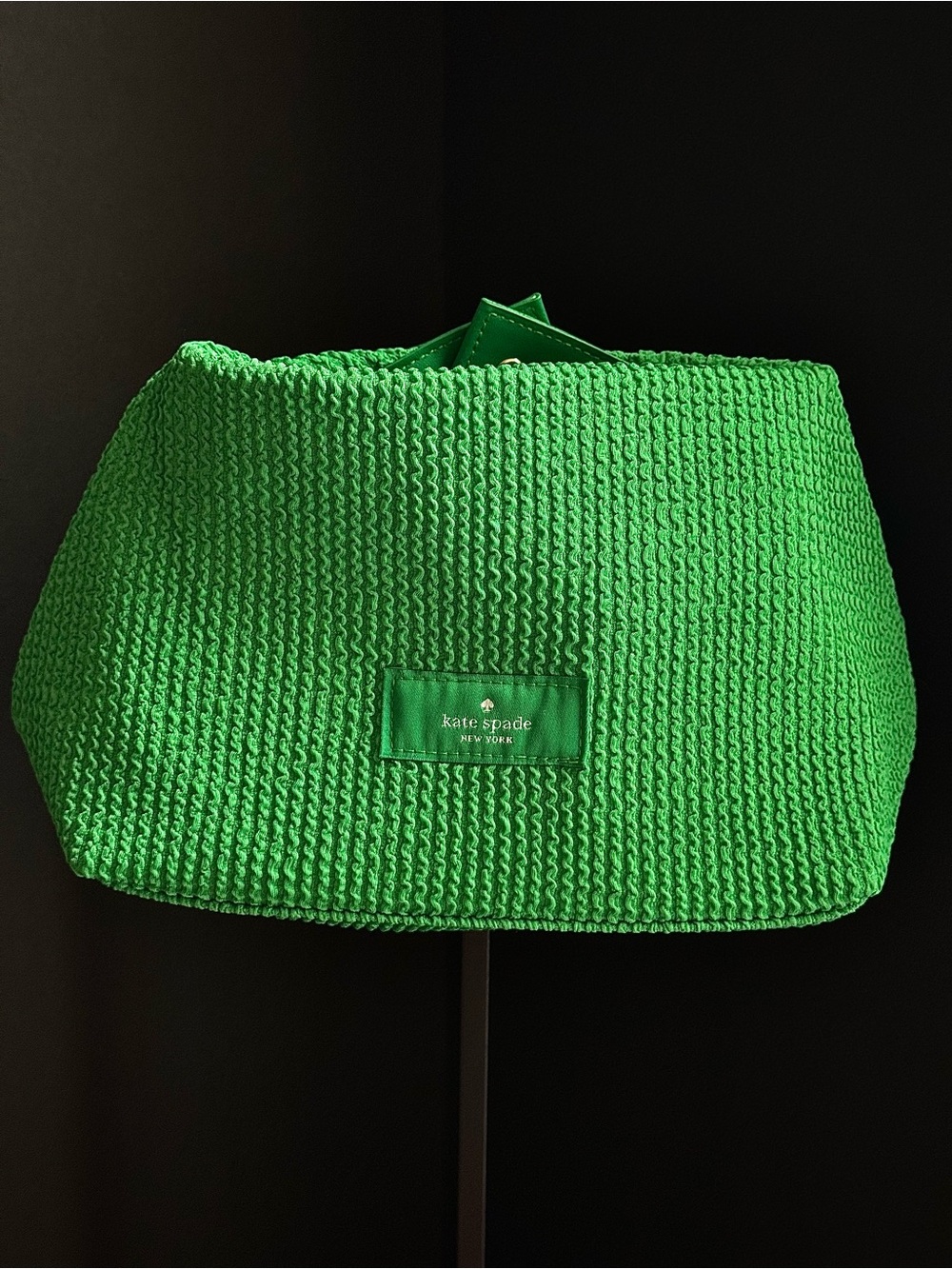 NWOT Kate Spade Green Cosmetic Pouch Makeup Bag Travel Toiletry Organizer - Picture 2 of 8